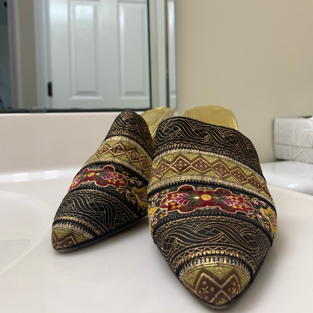 Richly Embroidered mules size 10 - Picture 4 of 11